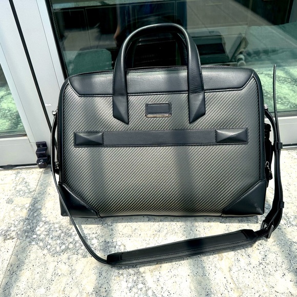TUMI CFX “Shawnee” Briefcase - Picture 4 of 5